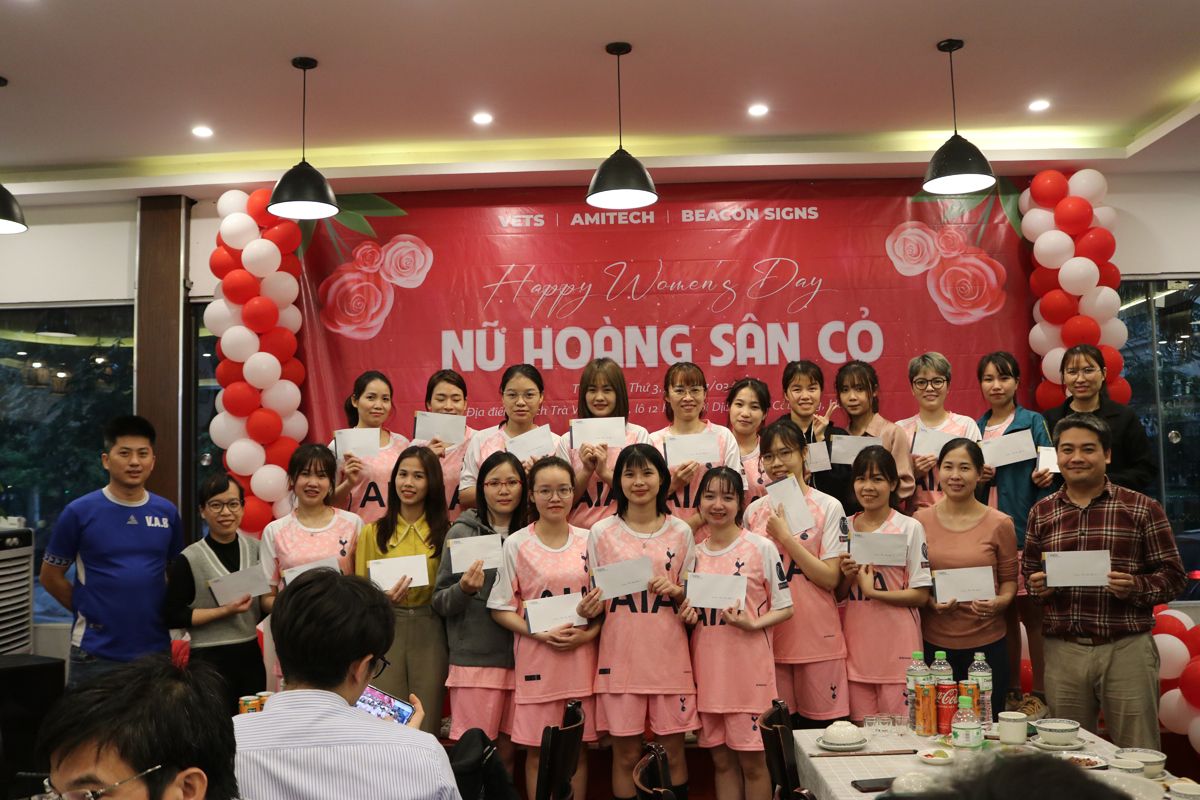 Chúc mừng ngày Quốc tế Phụ nữ 08-03 - ảnh 7