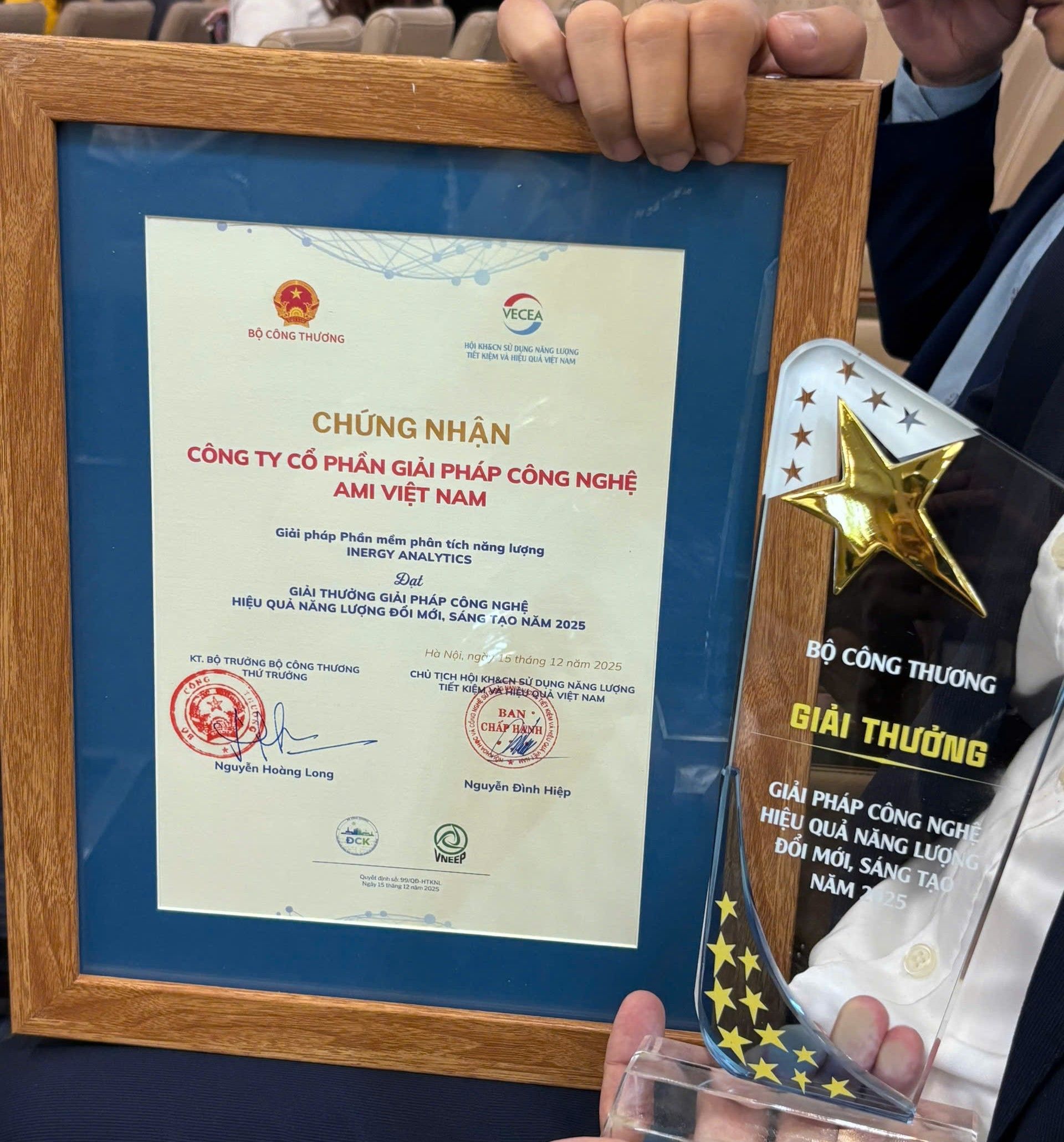 Lễ trao giải Chứng nhận: Giải pháp công nghệ hiệu quả năng lượng đổi mới sáng tạo năm 2025 - ảnh 6